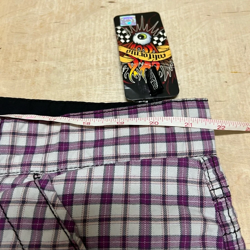 Von Dutch Rare Reversible Cargo Shorts Black / Purple